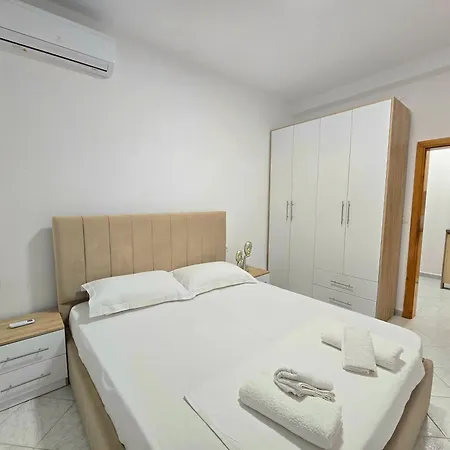 Rustic Center Vibes Апартаменты *