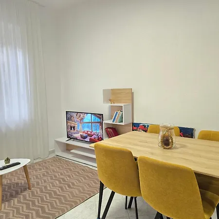 Апартаменты Rustic Center Vibes *